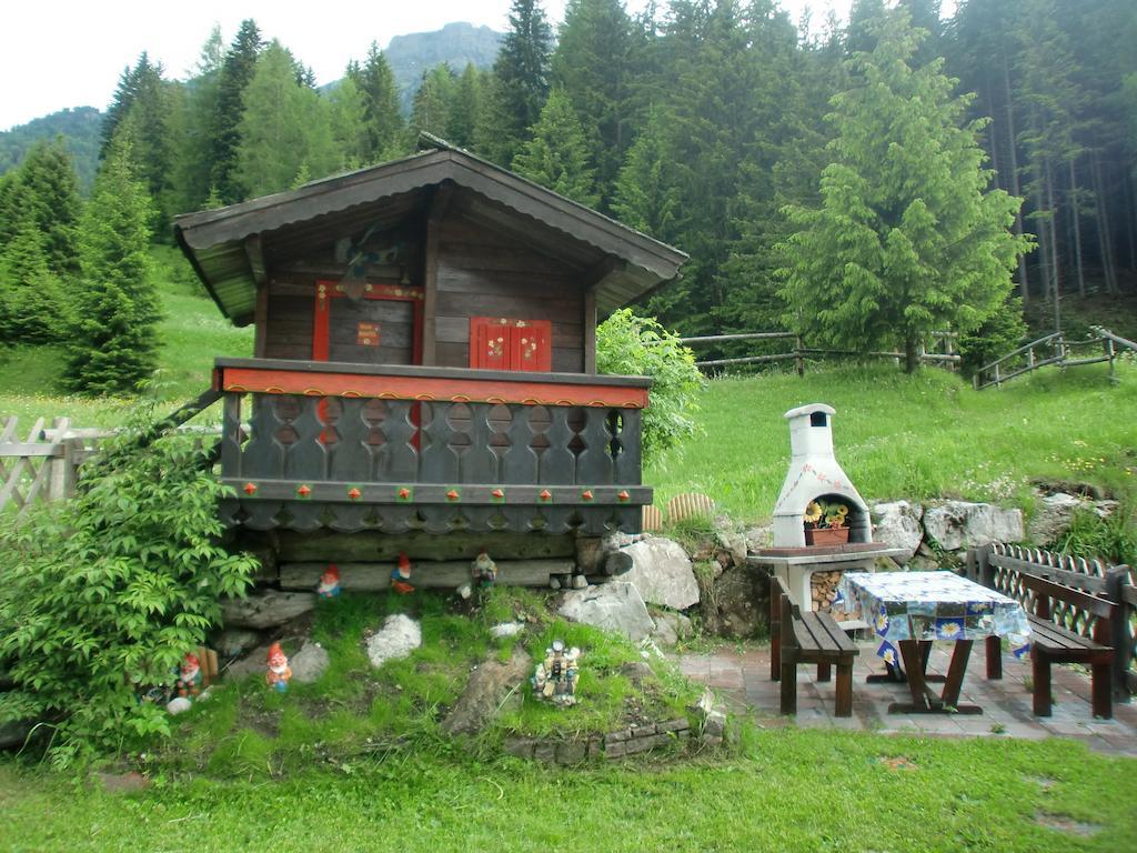 B&B Cesa Ciasates Canazei Exterior foto